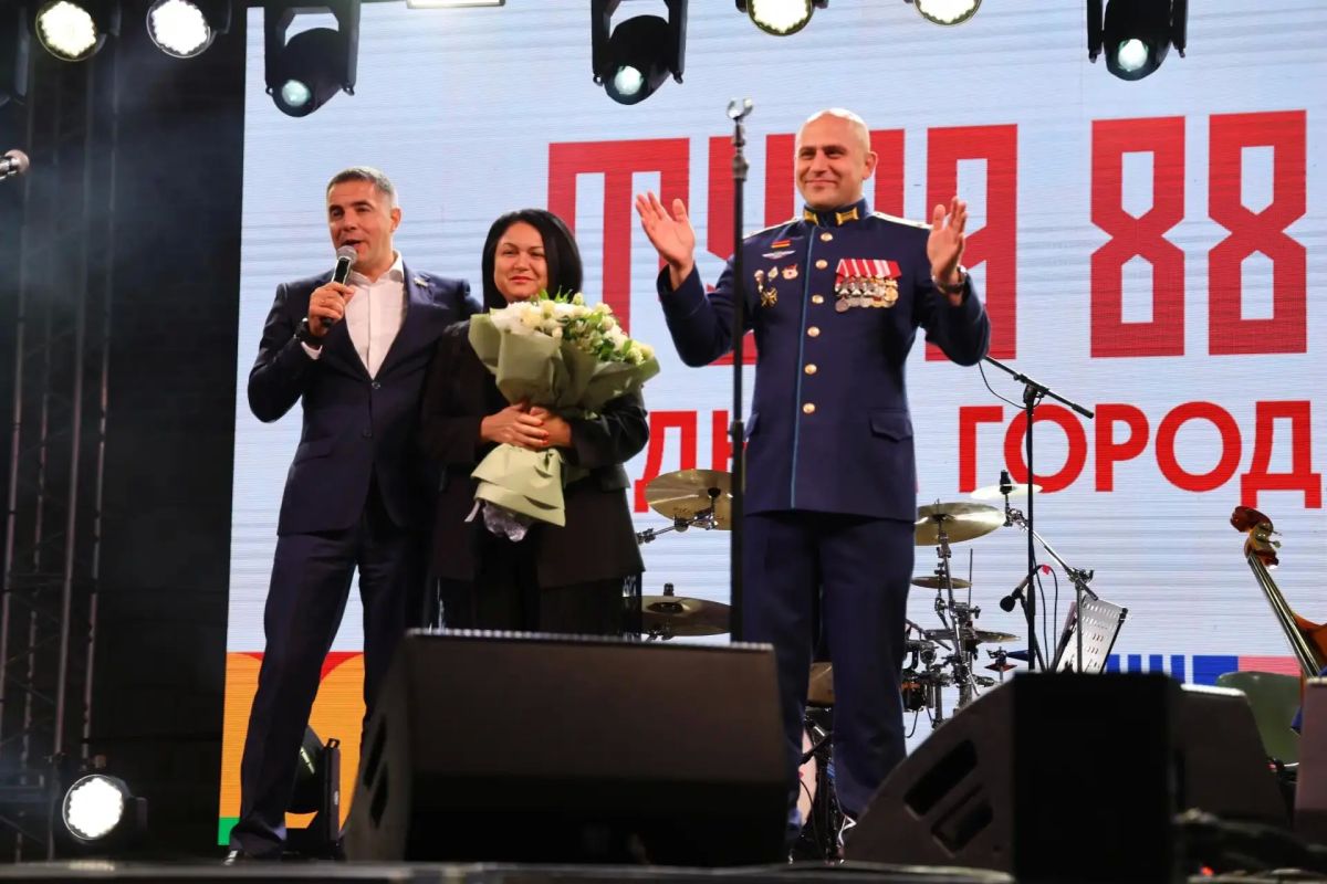 Алексей Эрк поприветствовал гостей и участников фестиваля «Джазпорт» Алексей Эрк поприветствовал гостей и участников фестиваля «Джазпорт»