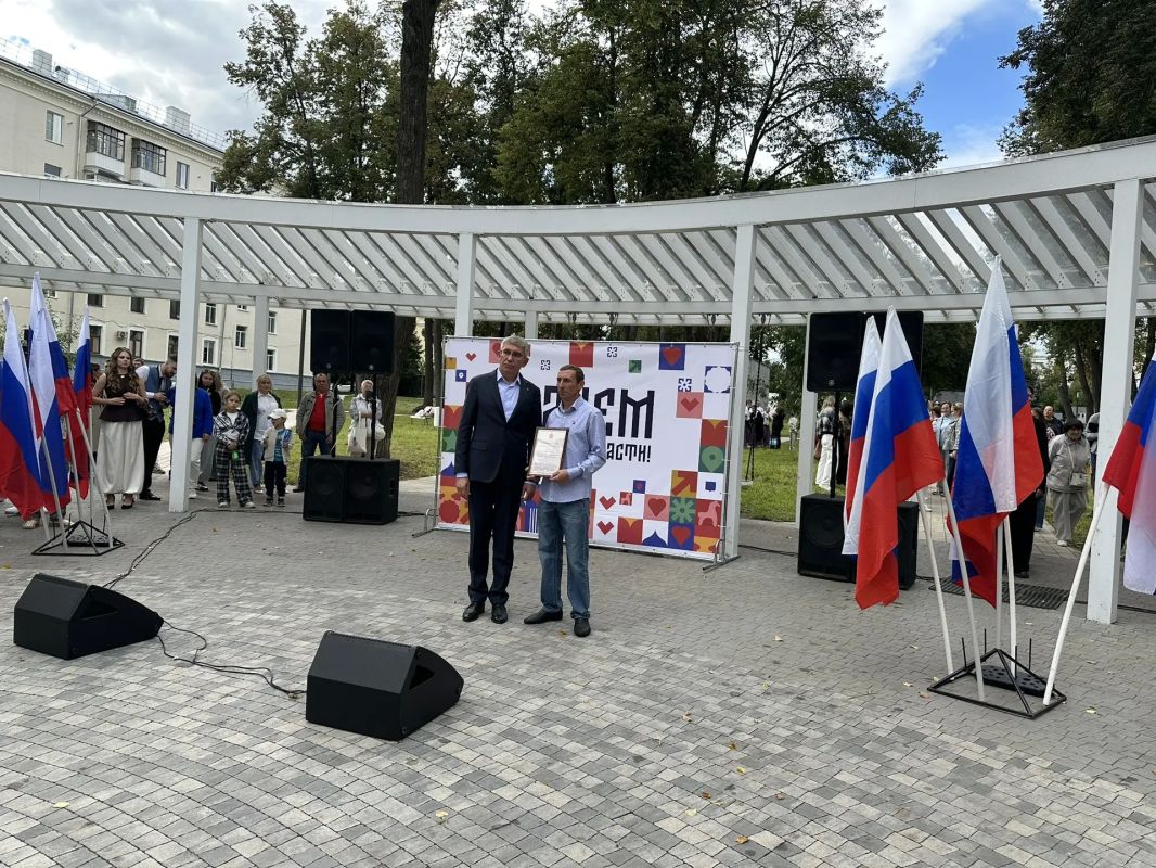 Дмитрий Миляев: В Новомосковске вручил региональные награды жителям, которые вносят свой вклад в развитие родного города и Тульской области Дмитрий Миляев: В Новомосковске вручил региональные награды жителям, которые вносят свой вклад в развитие родного города и Тульской области