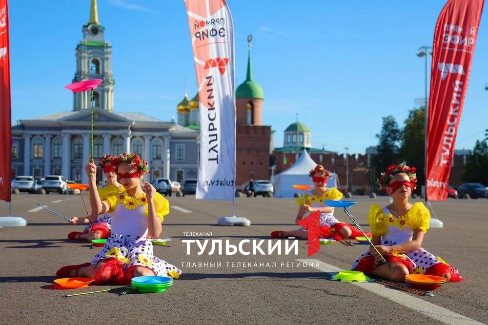"Первый Тульский" в День города устроил большой концерт на площади Ленина "Первый Тульский" в День города устроил большой концерт на площади Ленина