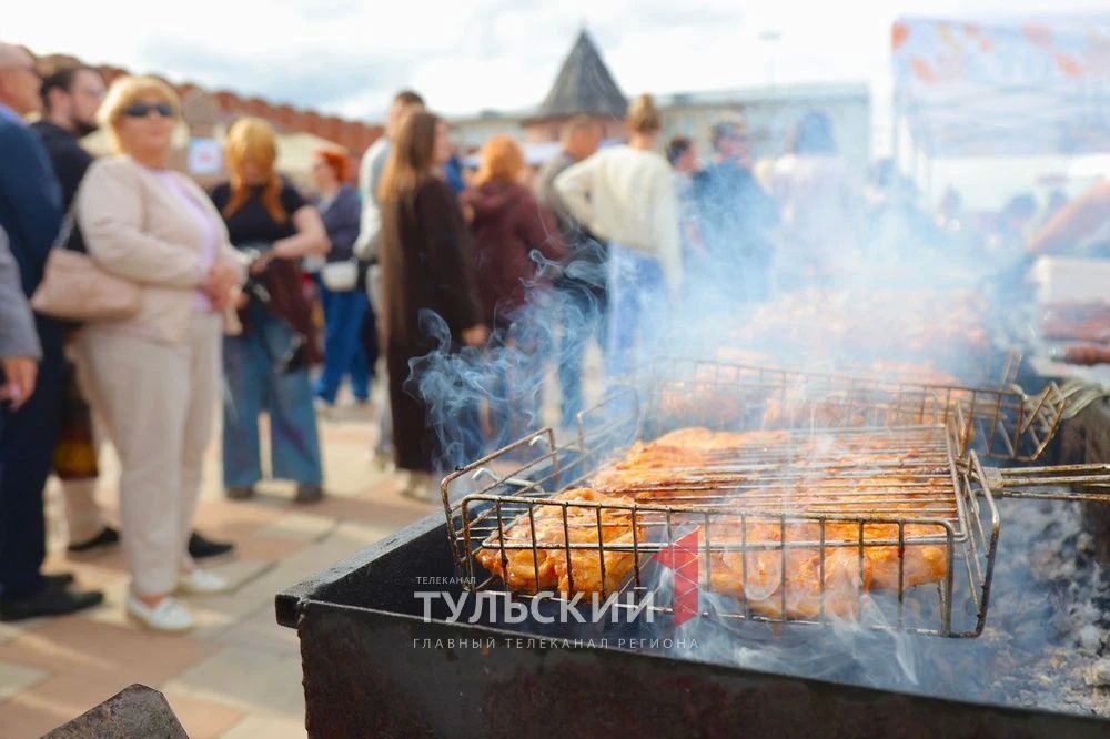 Чем кормили туляков на Казанской набережной в День города? Чем кормили туляков на Казанской набережной в День города?