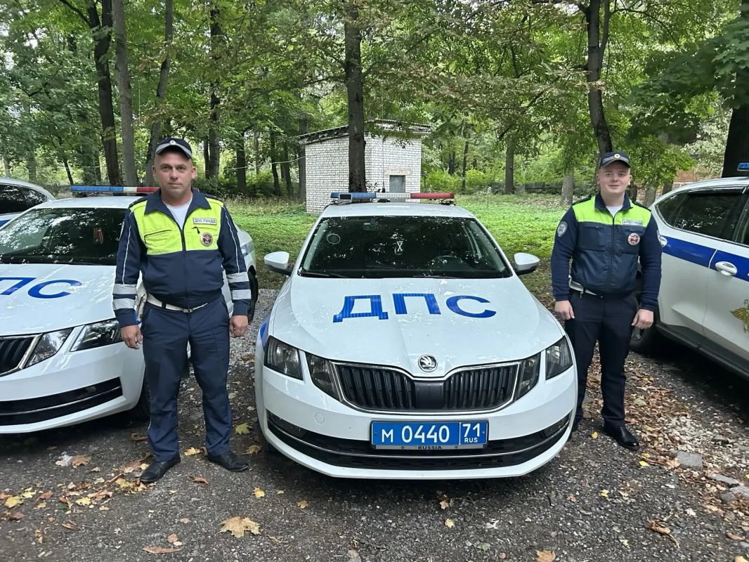 Оказался один на дороге: в Туле инспекторы ДПС помогли потерявшемуся ребенку