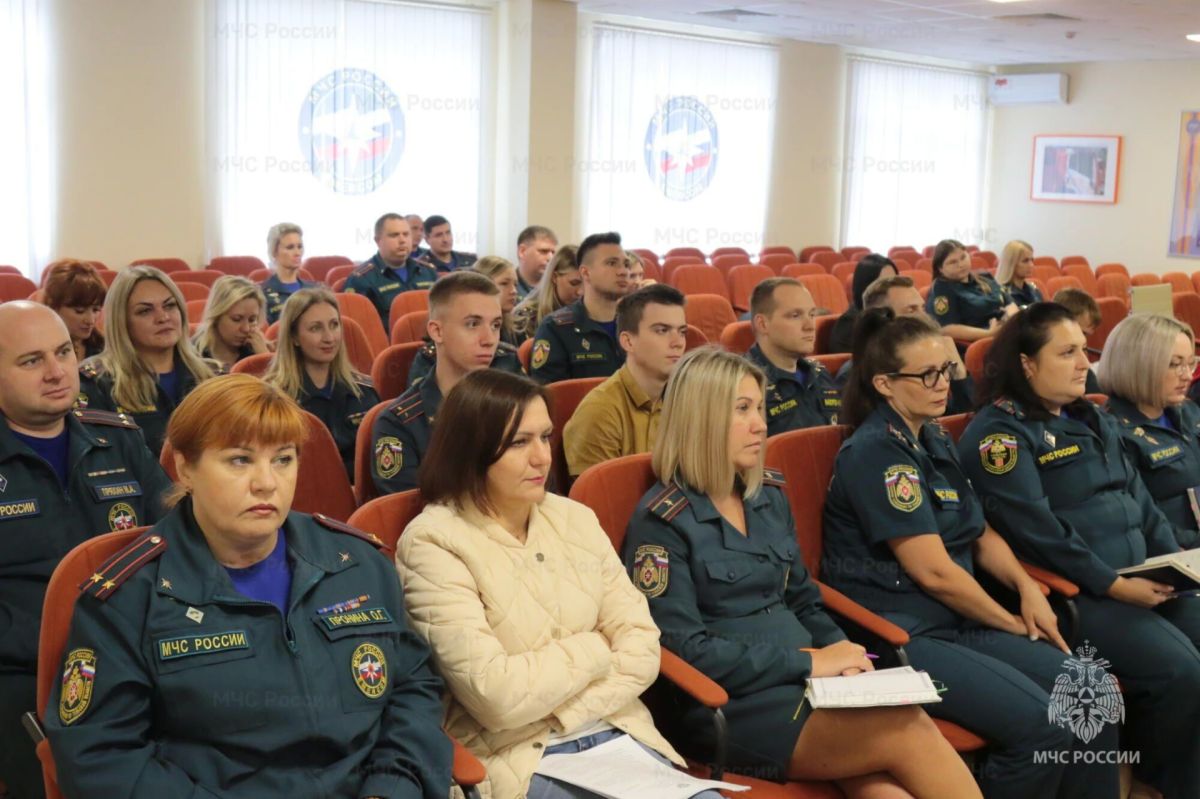 Сотрудники МЧС России прошли подготовку перед дежурством на избирательных участках Сотрудники МЧС России прошли подготовку перед дежурством на избирательных участках