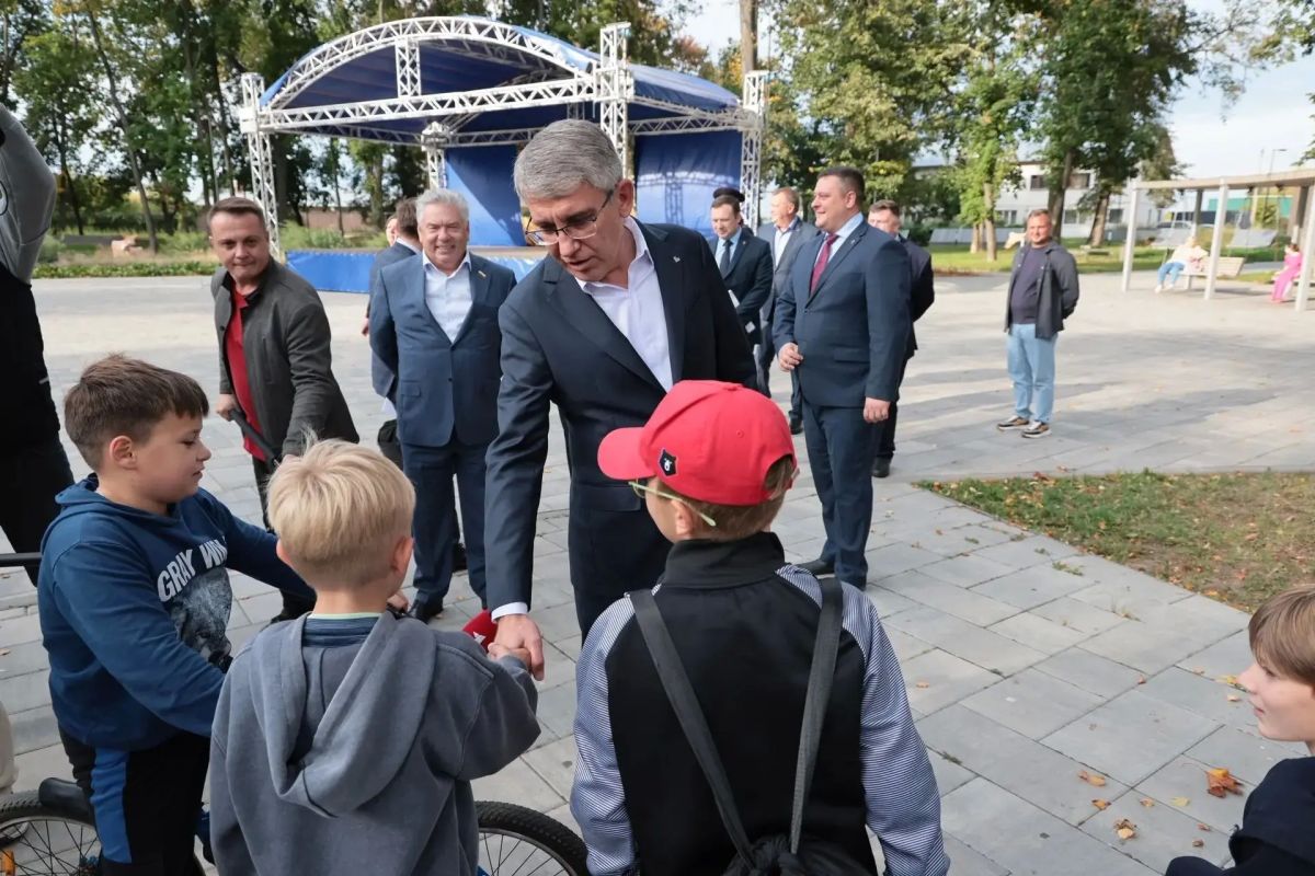 Дмитрий Миляев: В Белеве посетил обновленные общественные пространства — «ПРОпаркЪ» и «Горсад Дмитрий Миляев: В Белеве посетил обновленные общественные пространства — «ПРОпаркЪ» и «Горсад