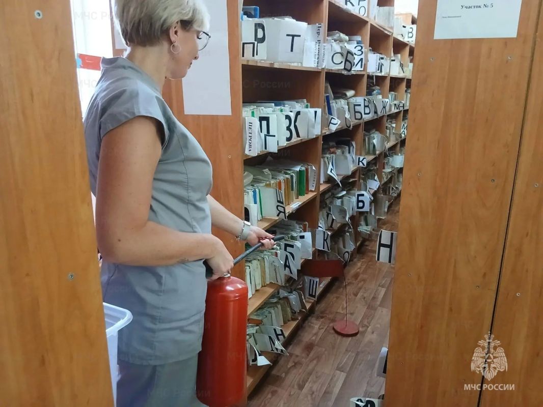 Белевские спасатели провели пожарно-тактические учения на объекте здравоохранения Белевские спасатели провели пожарно-тактические учения на объекте здравоохранения