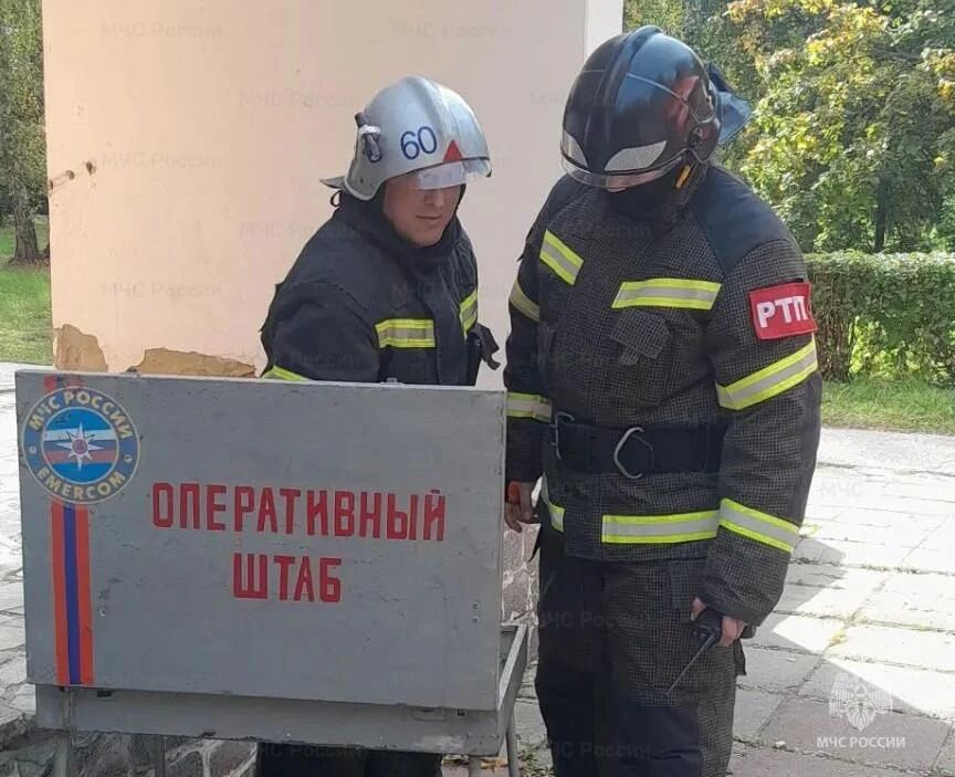 Суворовские спасатели провели учения в оздоровительном центре Суворовские спасатели провели учения в оздоровительном центре