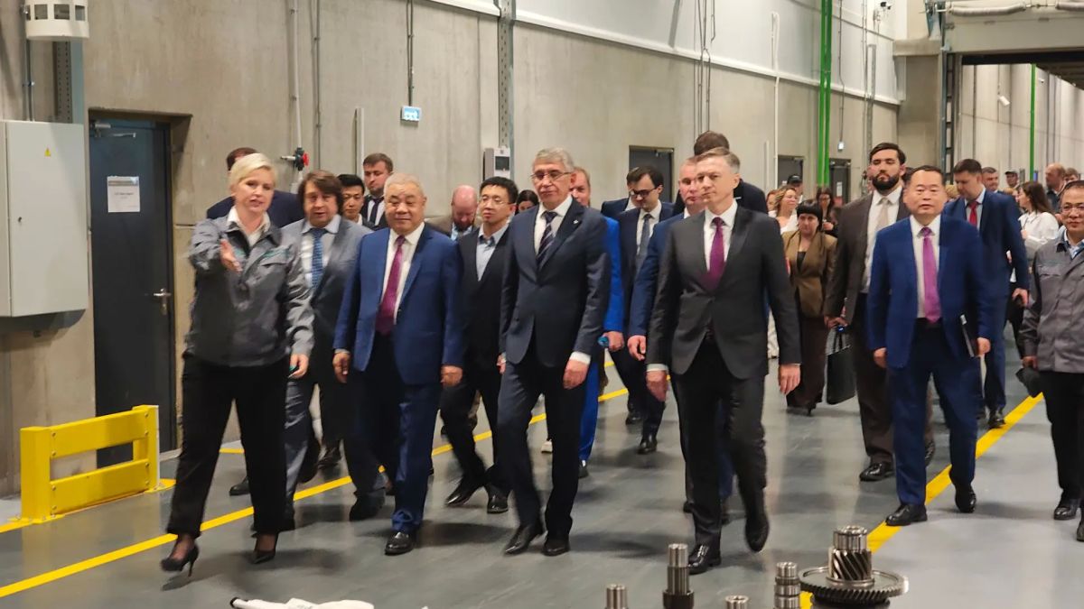 В эти минуты: губернатор Тульской области Дмитрий Миляев принимает участие в открытии нового цеха завода Haval по производству трансмиссий
