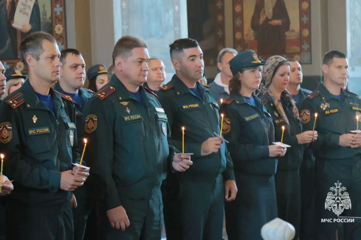 Спасатели Тульской области приняли участие в молебнах в честь иконы «Неопалимая Купина» Спасатели Тульской области приняли участие в молебнах в честь иконы «Неопалимая Купина»