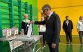 Губернатор Дмитрий Миляев проголосовал на выборах 18 сентября