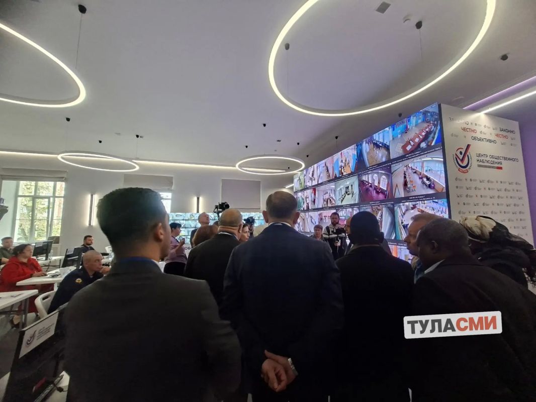 Международные наблюдатели посетили Центр общественного наблюдения в Туле Международные наблюдатели посетили Центр общественного наблюдения в Туле