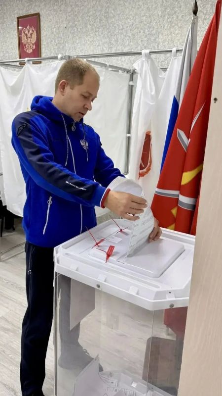 В Тульской области продолжается голосование на выборах депутатов Государственной Думы девятого созыва и на довыборах в ряде муниципалитетов Тульской области В Тульской области продолжается голосование на выборах депутатов Государственной Думы девятого созыва и на довыборах в ряде муниципалитетов Тульской области