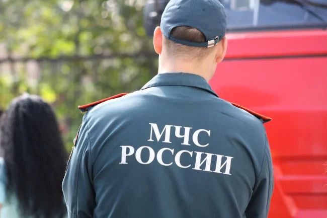 Нежилой дом загорелся в Санаторном переулке в Туле