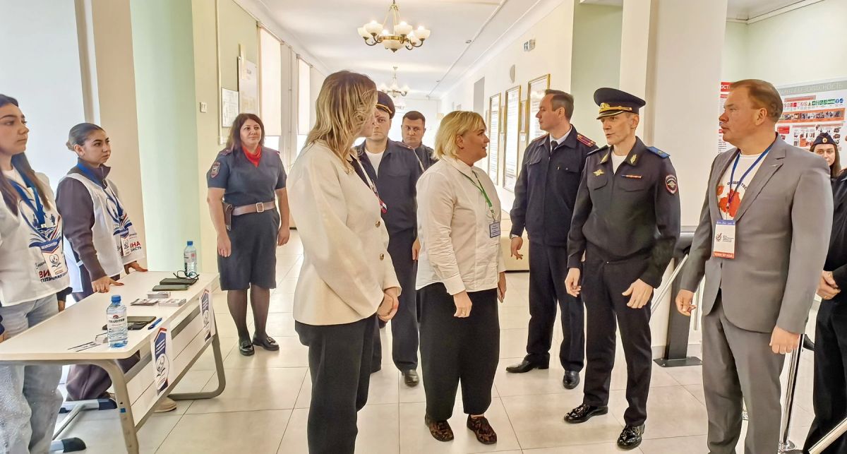 Начальник УМВД и председатель Общественного совета проверили работу полиции по обеспечению безопасности в период избирательной кампании Начальник УМВД и председатель Общественного совета проверили работу полиции по обеспечению безопасности в период избирательной кампании