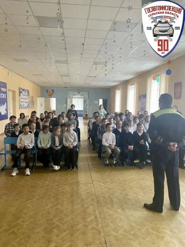 Кимовские школьники встретились с начальником отделения Госавтоинспекции Кимовские школьники встретились с начальником отделения Госавтоинспекции