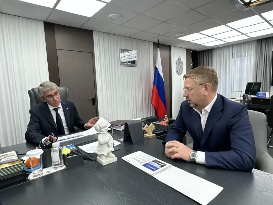 Дмитрий Миляев: Провел рабочую встречу с генеральным директором компании «Энергомаш» Денисом Пашковым