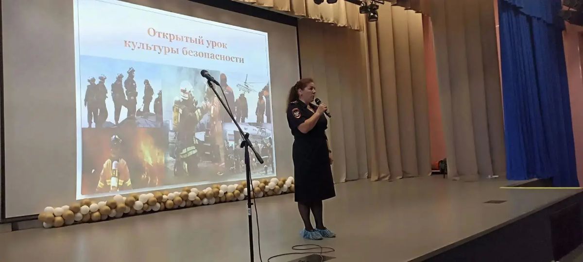 За безопасность вместе. Транпортные полицейские в Тулуне приняли участие в проведении масштабного комплексного профилактического дня «За безопасность вместе» За безопасность вместе. Транпортные полицейские в Тулуне приняли участие в проведении масштабного комплексного профилактического дня «За безопасность вместе»