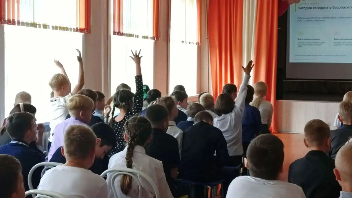 За безопасность вместе. Транпортные полицейские в Тулуне приняли участие в проведении масштабного комплексного профилактического дня «За безопасность вместе» За безопасность вместе. Транпортные полицейские в Тулуне приняли участие в проведении масштабного комплексного профилактического дня «За безопасность вместе»