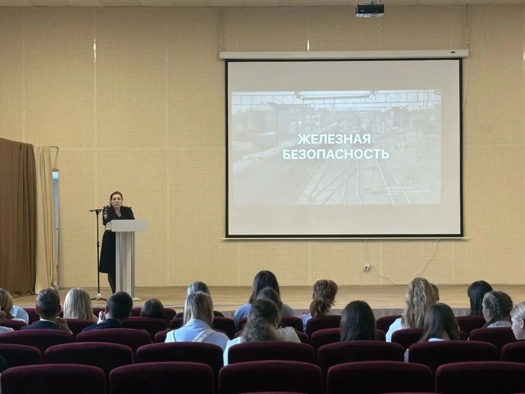 За безопасность вместе. Транпортные полицейские в Тулуне приняли участие в проведении масштабного комплексного профилактического дня «За безопасность вместе» За безопасность вместе. Транпортные полицейские в Тулуне приняли участие в проведении масштабного комплексного профилактического дня «За безопасность вместе»