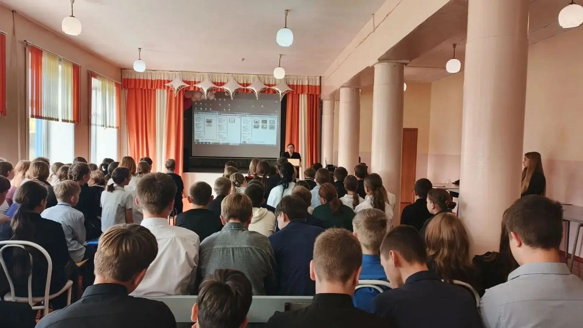 За безопасность вместе. Транпортные полицейские в Тулуне приняли участие в проведении масштабного комплексного профилактического дня «За безопасность вместе» За безопасность вместе. Транпортные полицейские в Тулуне приняли участие в проведении масштабного комплексного профилактического дня «За безопасность вместе»