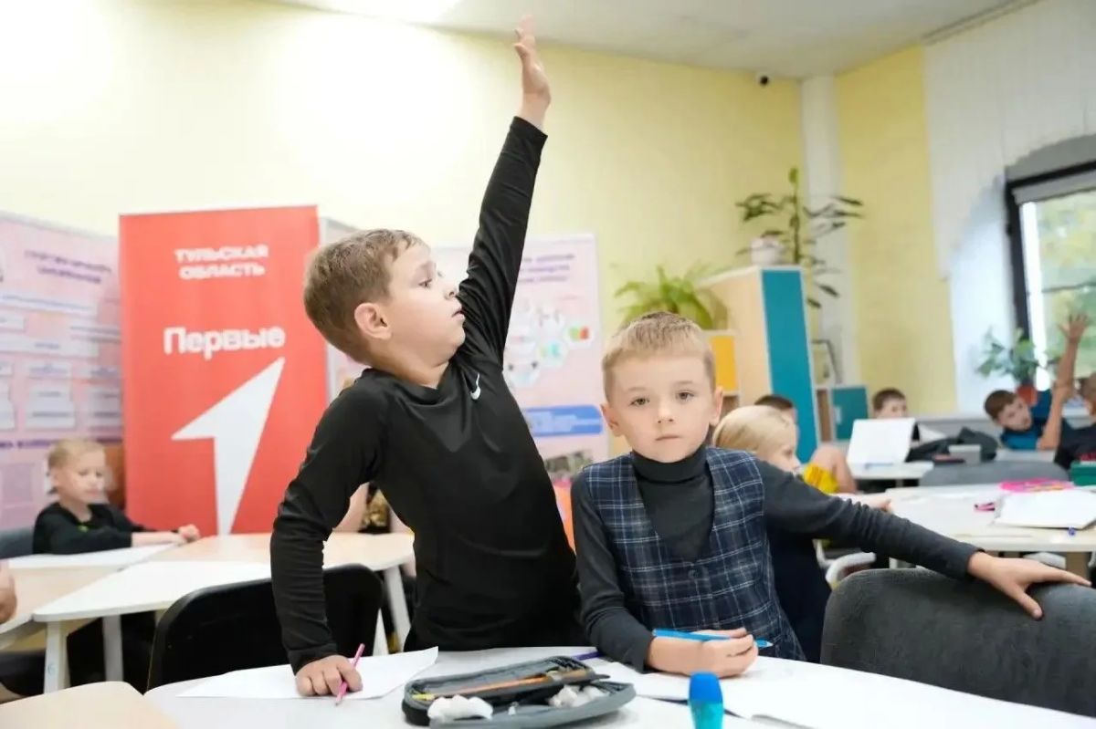 Сотрудники Госавтоинспекции Тульской области провели урок безопасности для юных жителей Ясной Поляны Сотрудники Госавтоинспекции Тульской области провели урок безопасности для юных жителей Ясной Поляны