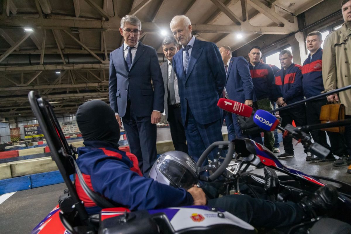Скорость, азарт, реабилитация: ветераны СВО осваивают паракартинг Скорость, азарт, реабилитация: ветераны СВО осваивают паракартинг