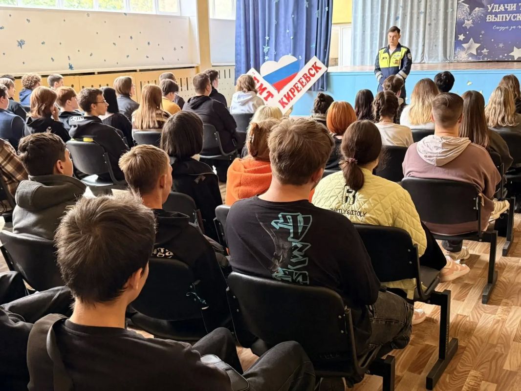 Тульская Госавтоинспекция в рамках Всероссийской недели безопасности встретилась со студентами и школьниками Тульская Госавтоинспекция в рамках Всероссийской недели безопасности встретилась со студентами и школьниками