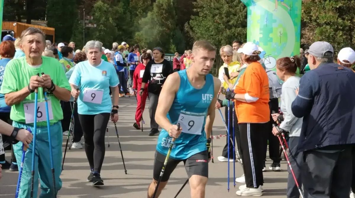 Дмитрий Миляев: #Нашасилавспорте. В Центральном парке Тулы состоялся Фестиваль по северной ходьбе «Кубок муниципалитетов» В парке собрались порядка 250 любителей здорового образа жизни из 12 районов нашей области, чтобы... Дмитрий Миляев: #Нашасилавспорте. В Центральном парке Тулы состоялся Фестиваль по северной ходьбе «Кубок муниципалитетов» В парке собрались порядка 250 любителей здорового образа жизни из 12 районов нашей области, чтобы...