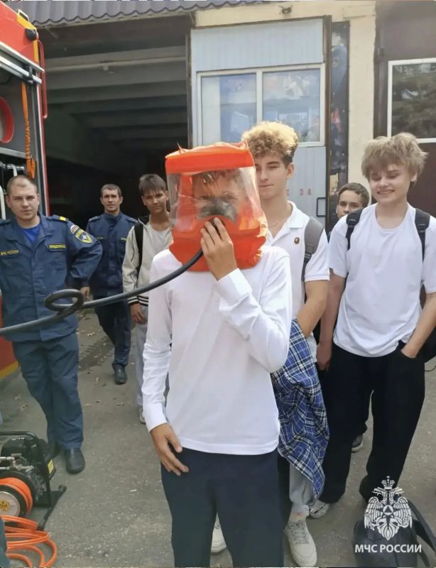 #СпасибоМЧС. В адрес Главного управления МЧС России по Тульской области поступила благодарность за профориентационную экскурсию В адрес ГУ МЧС России по Тульской области поступила благодарность от учащихся 8 «А» класса и... #СпасибоМЧС. В адрес Главного управления МЧС России по Тульской области поступила благодарность за профориентационную экскурсию В адрес ГУ МЧС России по Тульской области поступила благодарность от учащихся 8 «А» класса и...