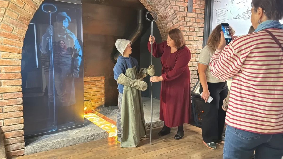 Здесь живёт история: туристический автобус прибыл в Дубну Здесь живёт история: туристический автобус прибыл в Дубну