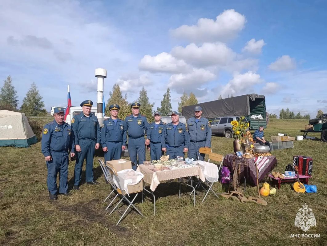 Спасатели обеспечили безопасность мероприятий на Куликовом поле Спасатели обеспечили безопасность мероприятий на Куликовом поле