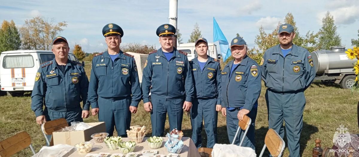Спасатели обеспечили безопасность мероприятий на Куликовом поле Спасатели обеспечили безопасность мероприятий на Куликовом поле