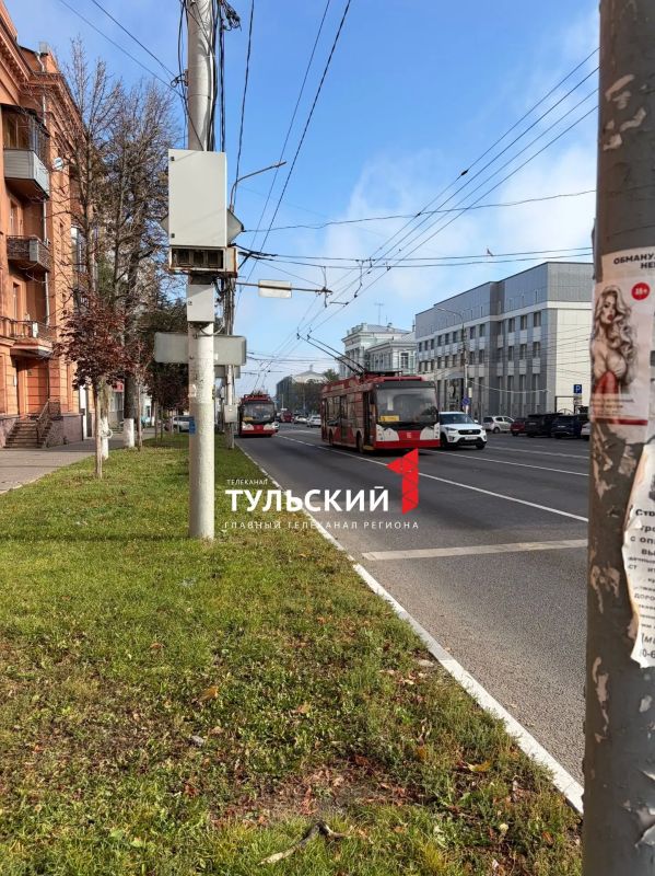 На проспекте Ленина в Туле остановлено движение троллейбусов