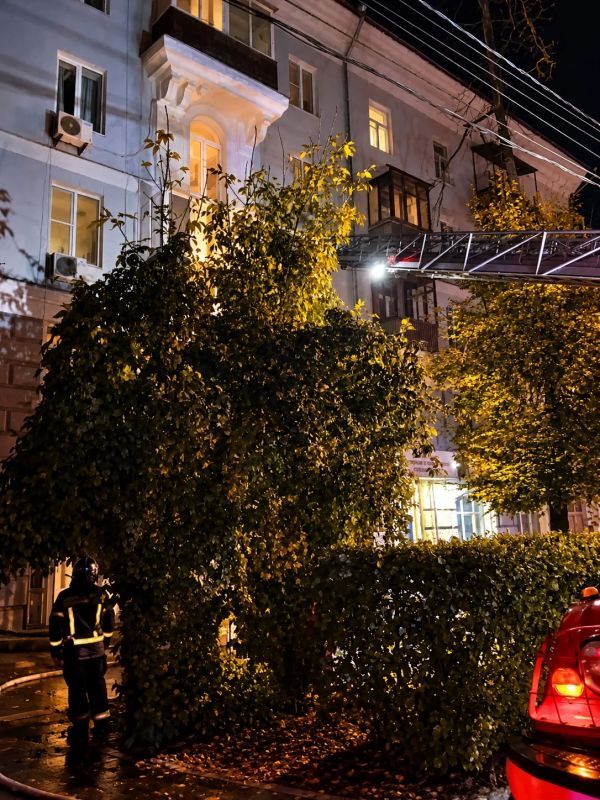 В центре Тулы спасатели эвакуировали 5 человек при пожаре В центре Тулы спасатели эвакуировали 5 человек при пожаре