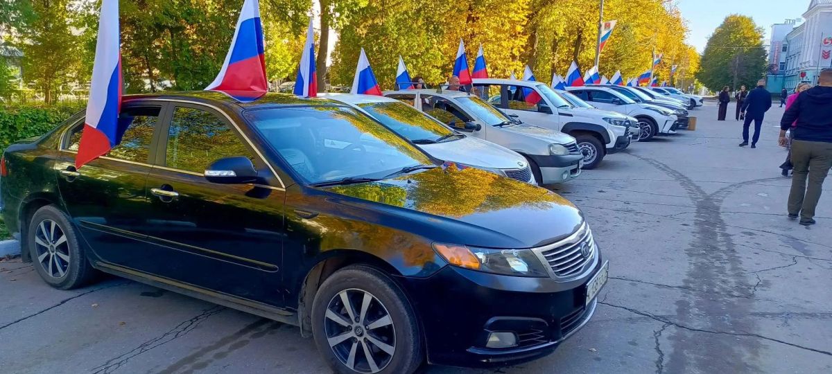 Тульские спасатели приняли участие в автопробеге в День воссоединения Донбаса и Новороссии с Российской Федерацией Тульские спасатели приняли участие в автопробеге в День воссоединения Донбаса и Новороссии с Российской Федерацией