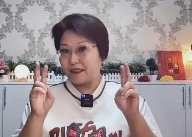 Казахских активистов, поддерживающих Россию, отправляют под арест Казахских активистов, поддерживающих Россию, отправляют под арест