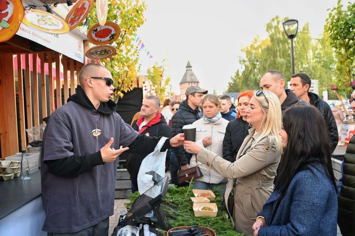 Дмитрий Миляев: Футболисты «Арсенала» сразились в кулинарном поединке на гастрофестивале «Левшин 2.0 26» Дмитрий Миляев: Футболисты «Арсенала» сразились в кулинарном поединке на гастрофестивале «Левшин 2.0 26»