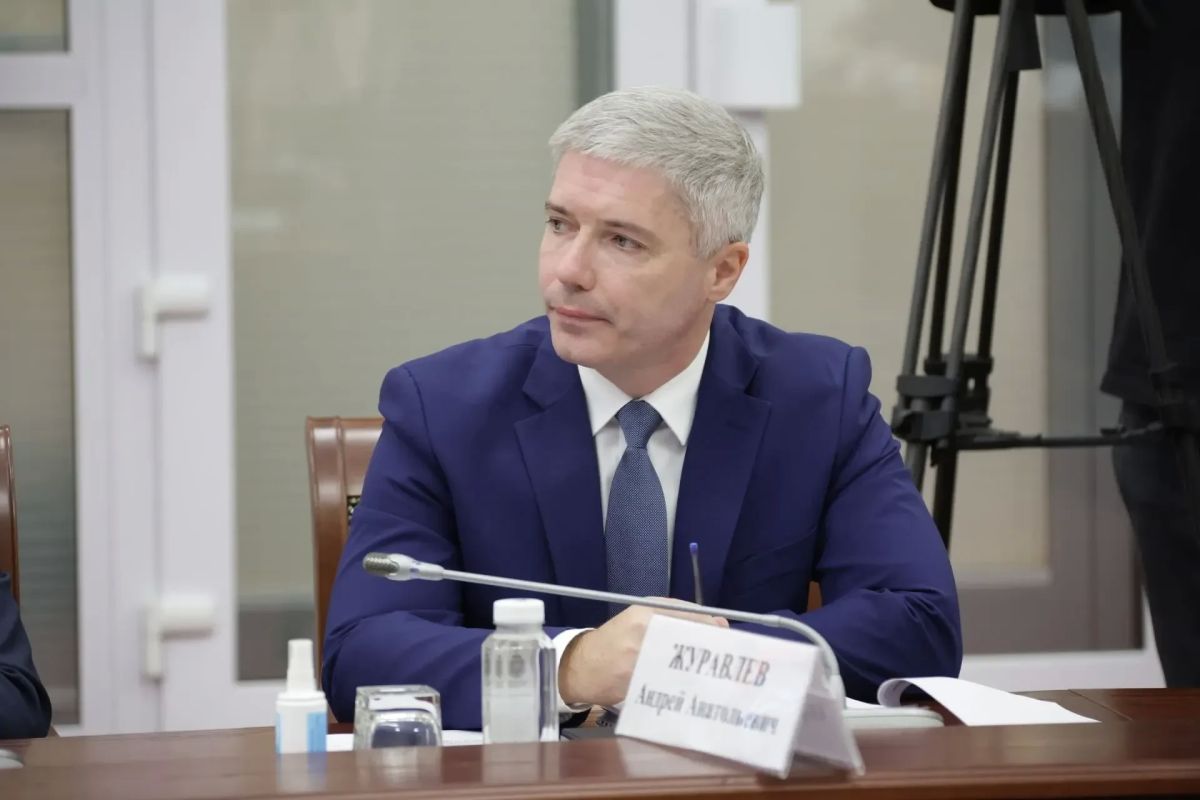 Дмитрий Миляев: На еженедельном оперативном совещании обсудили ход отопительного сезона в регионе, который стартовал 2 октября Дмитрий Миляев: На еженедельном оперативном совещании обсудили ход отопительного сезона в регионе, который стартовал 2 октября