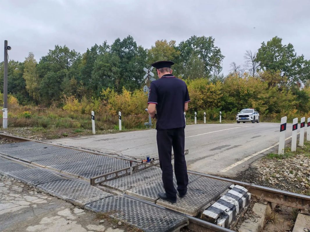 Сотрудники отдела Госавтоинспекции города Тулы провели обследование железнодорожных переездов Сотрудники отдела Госавтоинспекции города Тулы провели обследование железнодорожных переездов