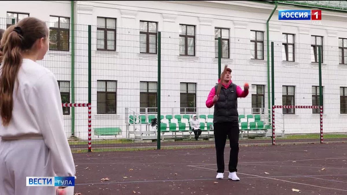 Как увлечь детей физкультурой без гаджетов и модных трендов? В Яснополянской школе нашли свой педагогический метод