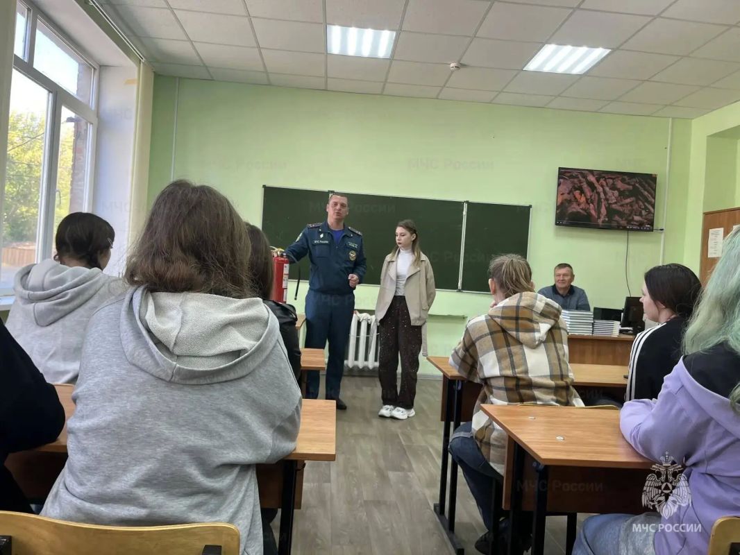 Сотрудники государственного пожарного надзора провели профилактическую работу в Богородицком и Куркинском районах Сотрудники государственного пожарного надзора провели профилактическую работу в Богородицком и Куркинском районах