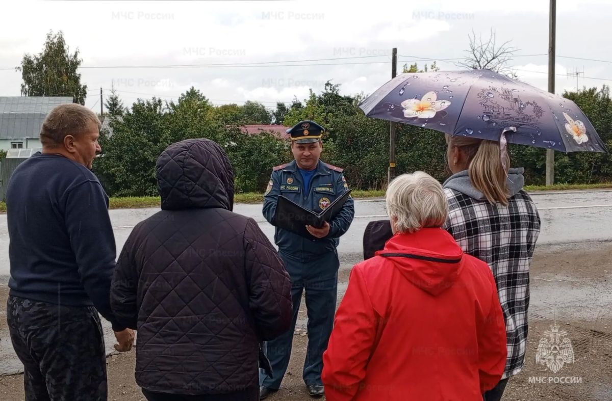 Сотрудники государственного пожарного надзора провели профилактическую работу в Богородицком и Куркинском районах Сотрудники государственного пожарного надзора провели профилактическую работу в Богородицком и Куркинском районах