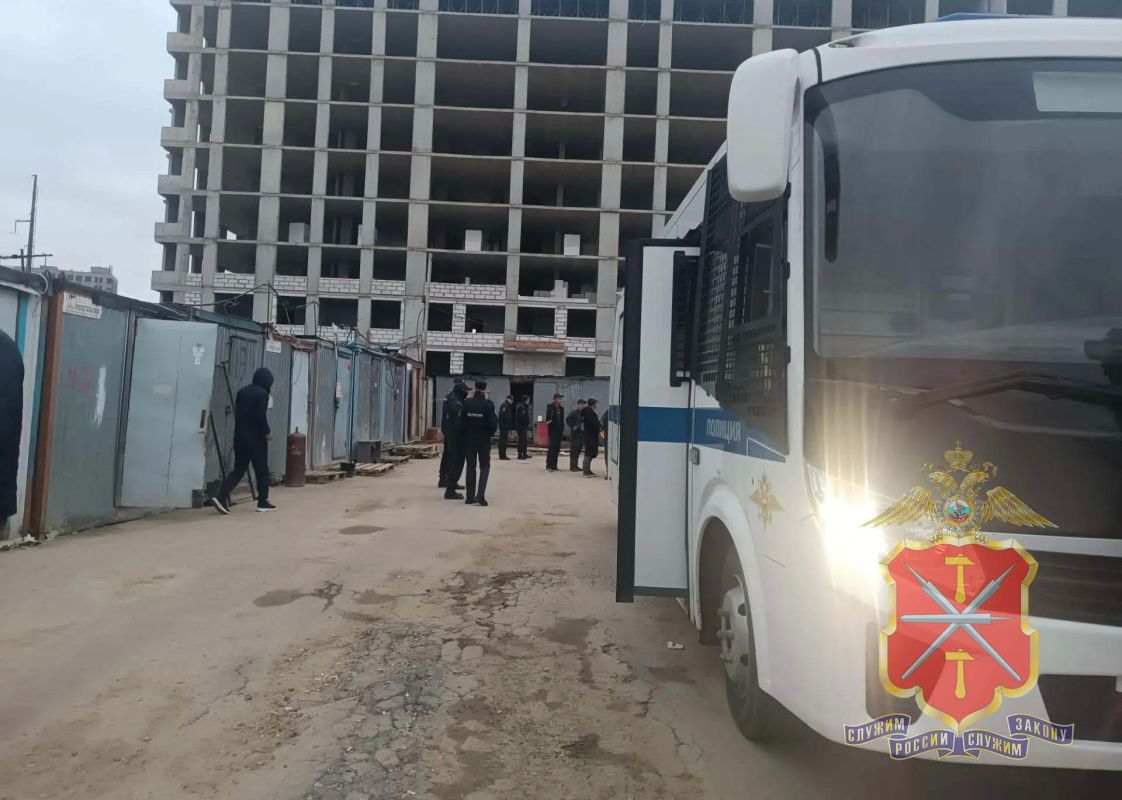 В Туле полиция в ходе проверки стройплощадок и кафе выявила 54 нарушения миграционного законодательства В Туле полиция в ходе проверки стройплощадок и кафе выявила 54 нарушения миграционного законодательства