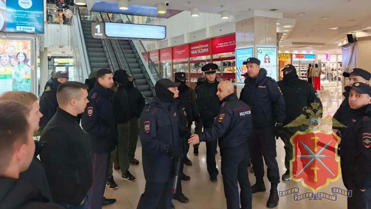 В Туле во время рейдов силовики поймали 54 мигранта-нелегала В Туле во время рейдов силовики поймали 54 мигранта-нелегала