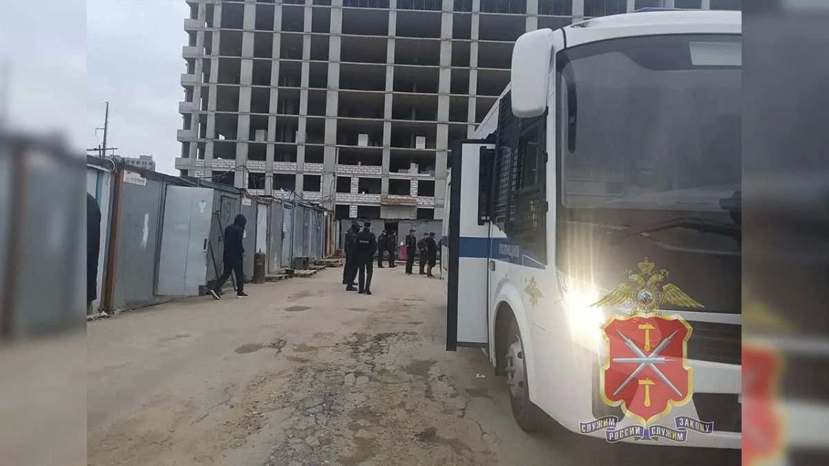 В Туле во время рейдов силовики поймали 54 мигранта-нелегала В Туле во время рейдов силовики поймали 54 мигранта-нелегала