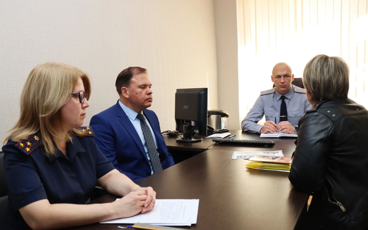 Председатель Общественного совета при УМВД Игорь Крюков провел личный прием граждан