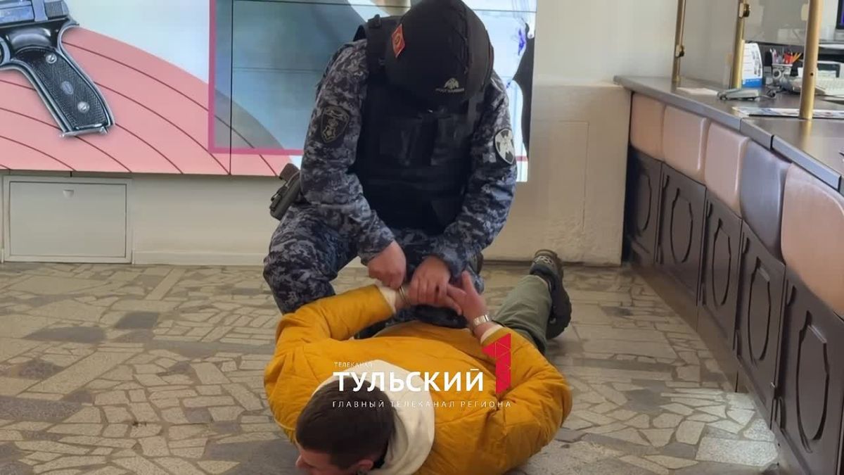 В тульском Музее оружия задержали пьяного дебошира