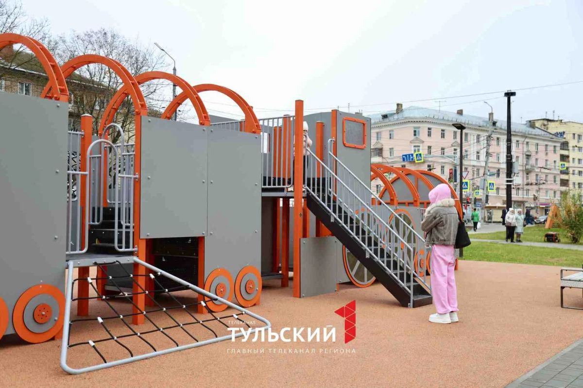 В Туле официально открыли сквер «Встреча» возле Московского вокзала В Туле официально открыли сквер «Встреча» возле Московского вокзала