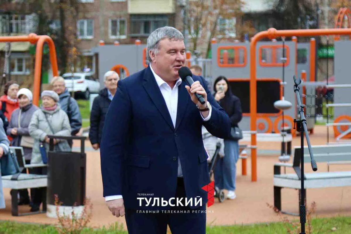 В Туле официально открыли сквер «Встреча» возле Московского вокзала В Туле официально открыли сквер «Встреча» возле Московского вокзала