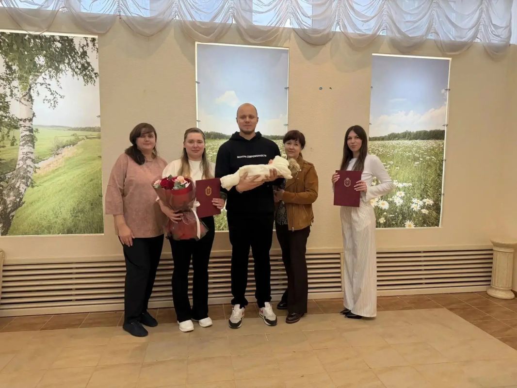 В Тульском перинатальном центре накануне Дня отца прошли торжественные выписки В Тульском перинатальном центре накануне Дня отца прошли торжественные выписки