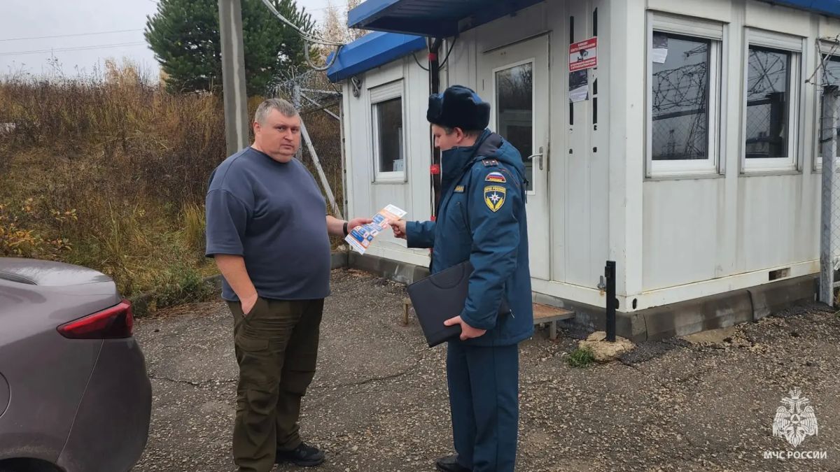 Сотрудники МЧС России напоминают жителям Тульской области о правилах пожарной безопасности при эксплуатации печей Сотрудники МЧС России напоминают жителям Тульской области о правилах пожарной безопасности при эксплуатации печей