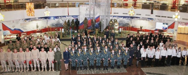 В Туле сотрудники УМВД России по Тульской области приняли участие в XI Всероссийской акции «День в музее для российских кадетов» В Туле сотрудники УМВД России по Тульской области приняли участие в XI Всероссийской акции «День в музее для российских кадетов»